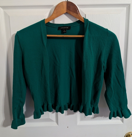 Ann Taylor Womens Sweater Green Cardigan Cropped Ruffle Size XS - Picture 1 of 4